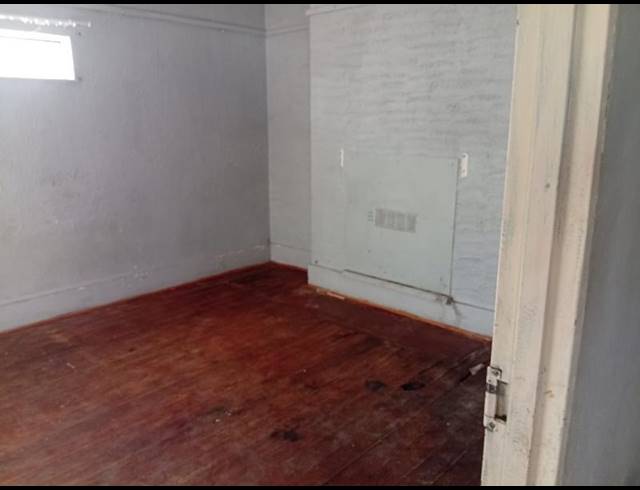 4 BEDROOM HOUSE FOR SALE IN LORENTZVILLE